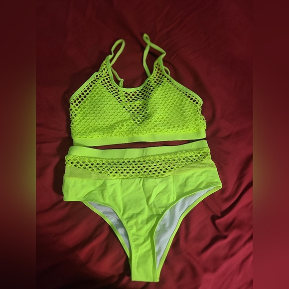 2 pcs swimwear - Picture 1 of 1